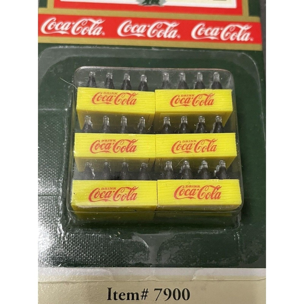 Coca-Cola Town Square 1992 Coca Cola Cases 7900 ornament - Picture 3 of 3